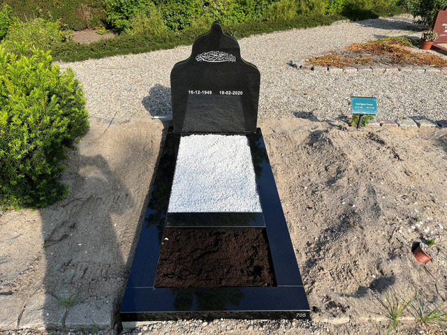 Islamitische grafsteen op begraafplaats Crooswijk Rotterdam